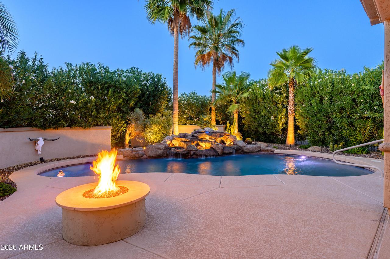 13040 W Hummingbird Ter., Peoria, AZ 85383