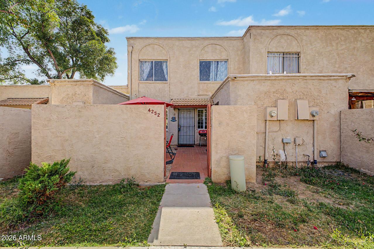 4252 N 68th Ln., Phoenix, AZ 85033
