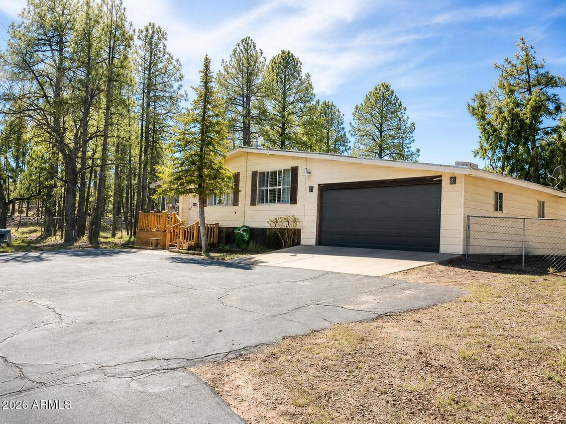 988 Timberland Rd., Show Low, AZ 85901