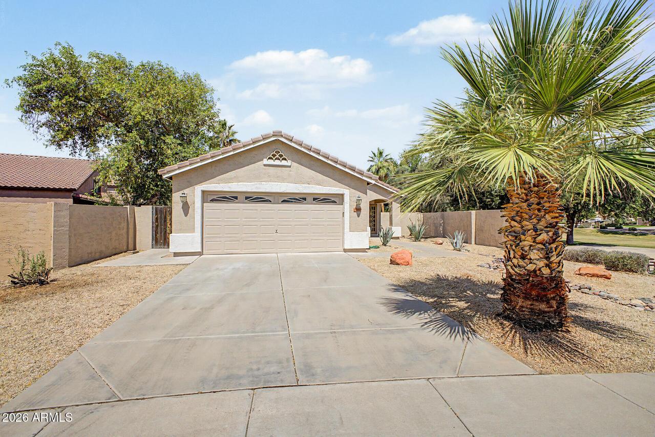 1046 N San Benito Dr., Gilbert, AZ 85234
