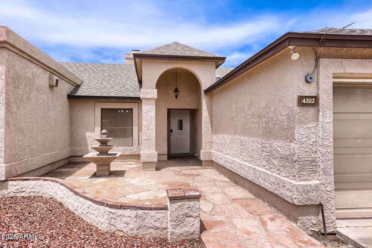 4202 W Cielo Grande, Glendale, AZ 85310