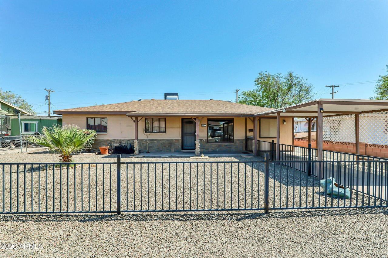 3027 W Luke Ave., Phoenix, AZ 85017