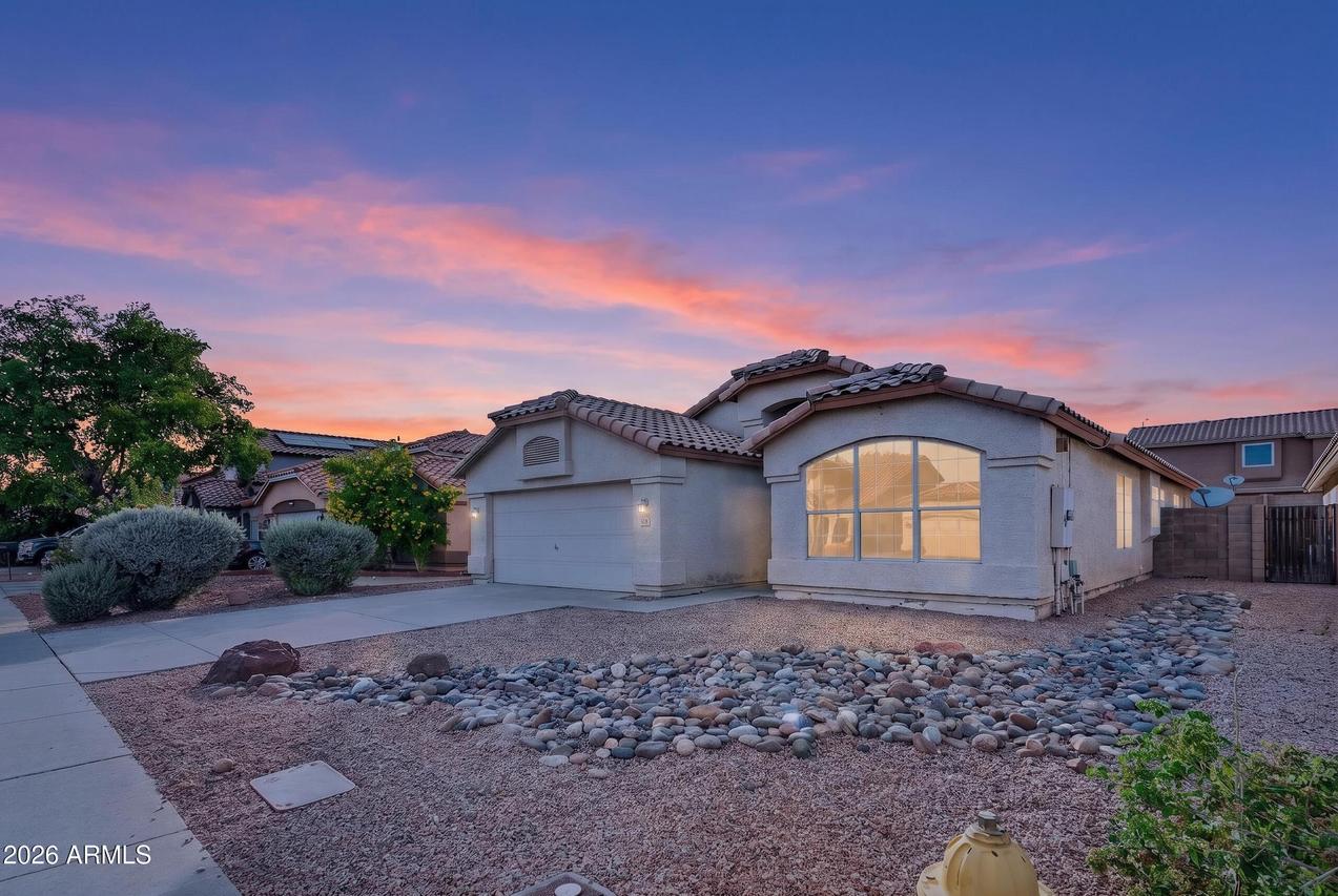8916 W Davis Rd., Peoria, AZ 85382