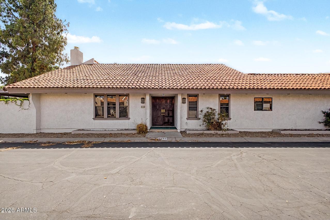6555 N Maryland Cir., Phoenix, AZ 85013