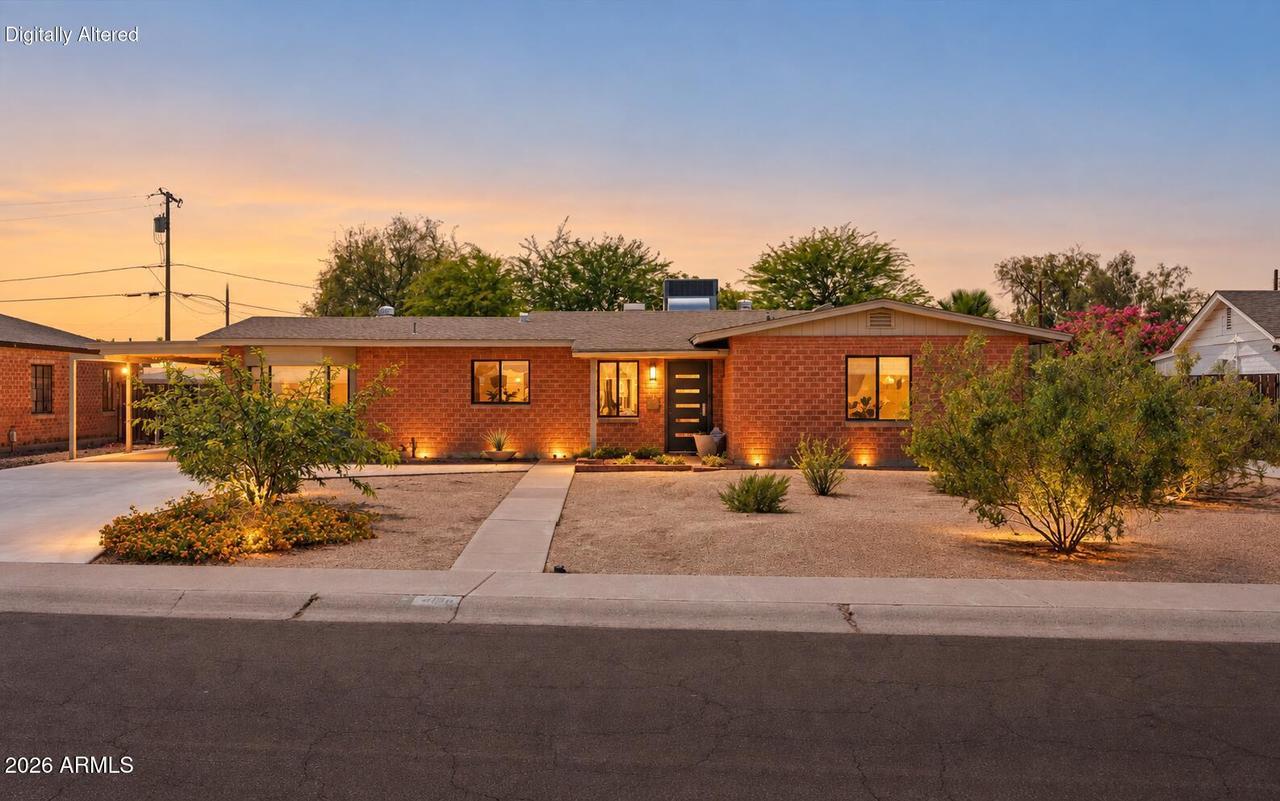 4138 N 18th Ave., Phoenix, AZ 85015