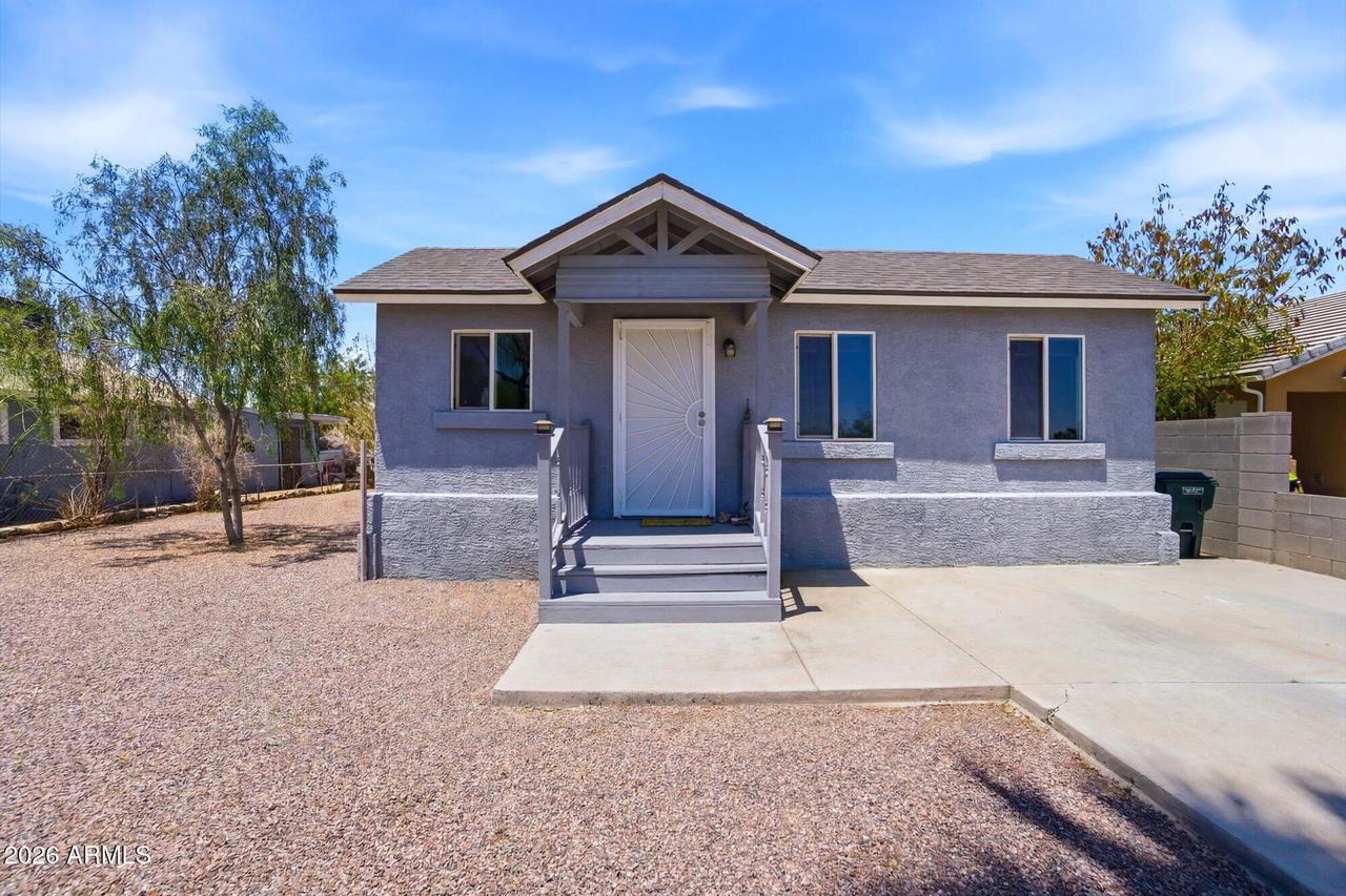 2732 E Roeser Rd., Phoenix, AZ 85040