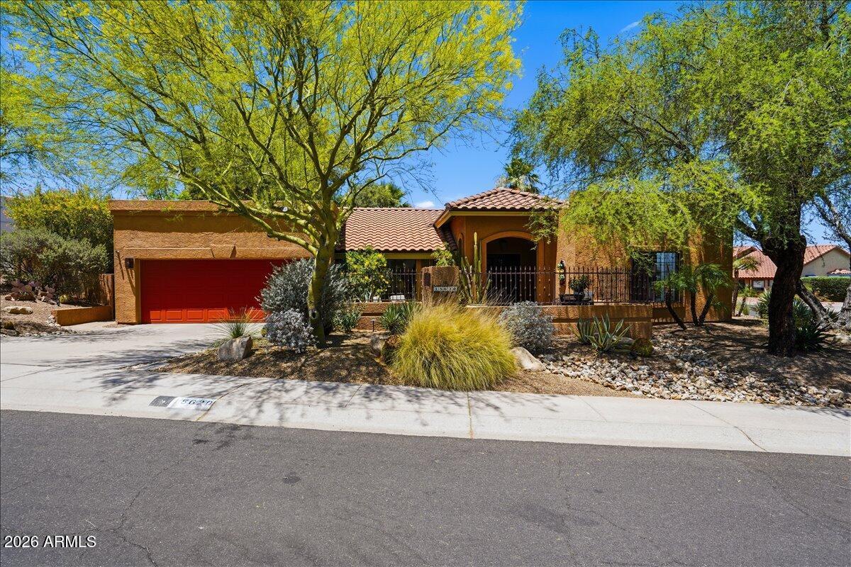 15620 N 19th St., Phoenix, AZ 85022