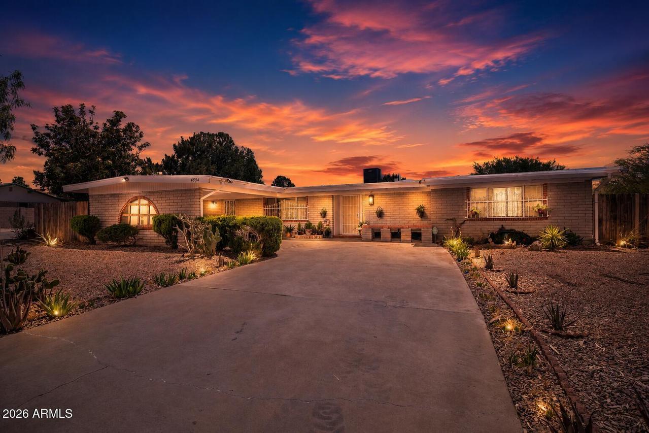 4334 Queens Way, Sierra Vista, AZ 85635