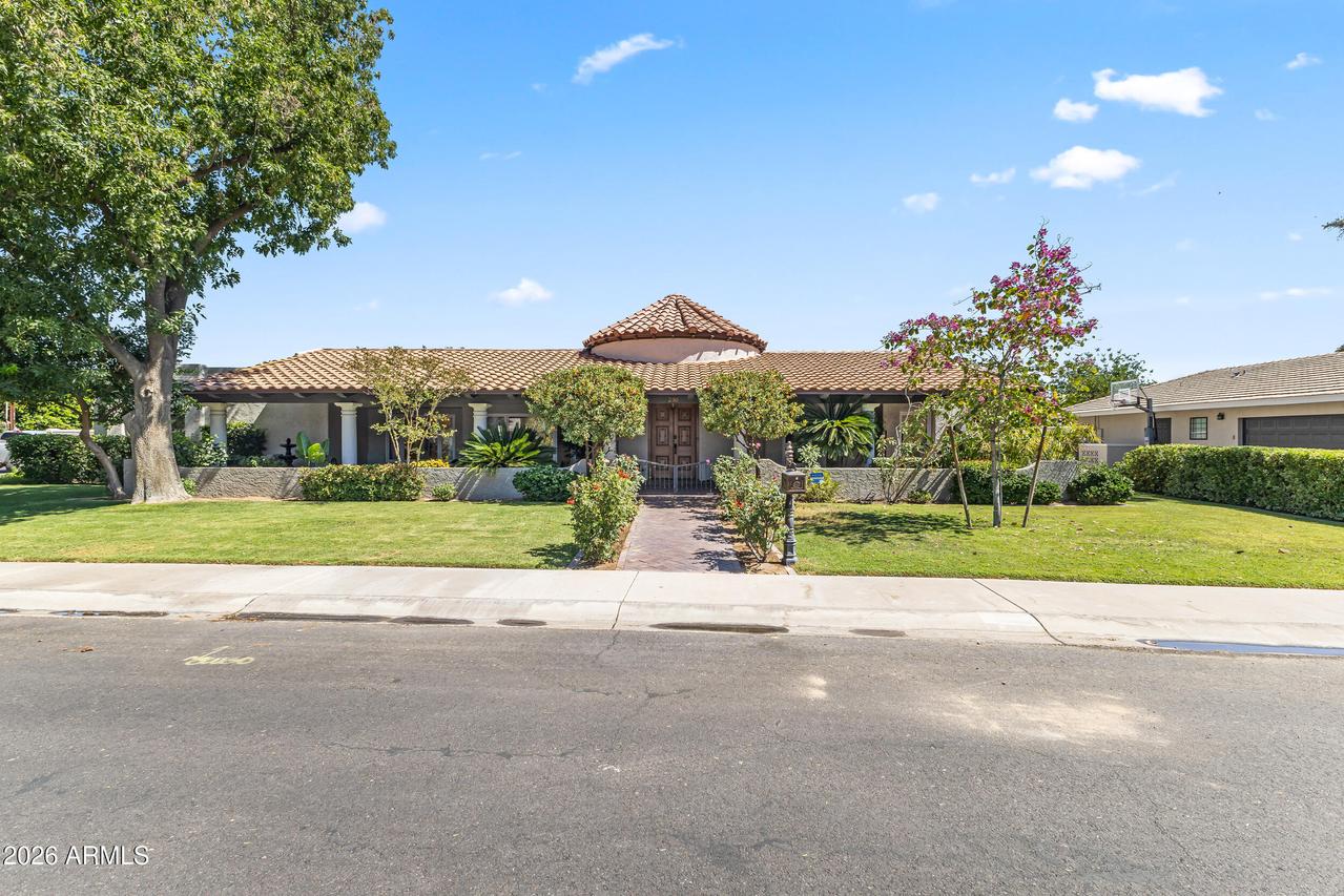 230 W Morten Ave., Phoenix, AZ 85021