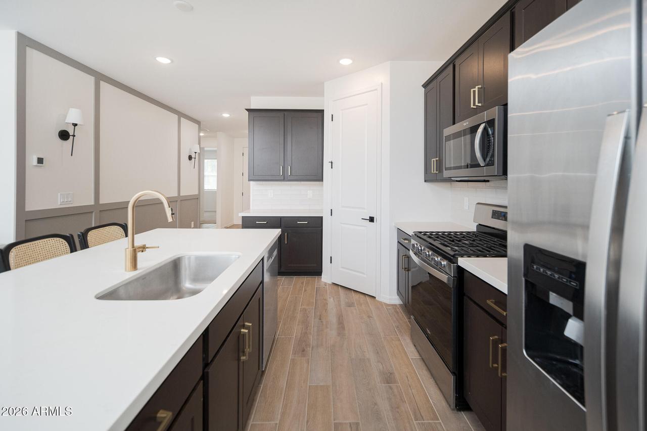 25557 N 76th Ln., Peoria, AZ 85383