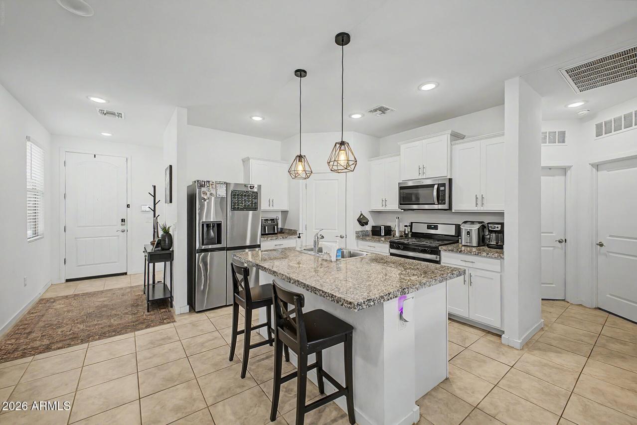 40010 W Cahill Dr., Maricopa, AZ 85138