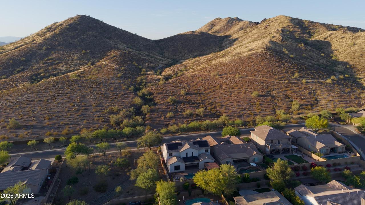 1615 W Red Fox Rd., Phoenix, AZ 85085