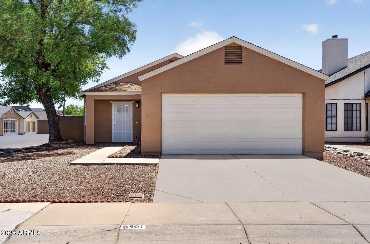 8901 W Vale Dr., Phoenix, AZ 85037