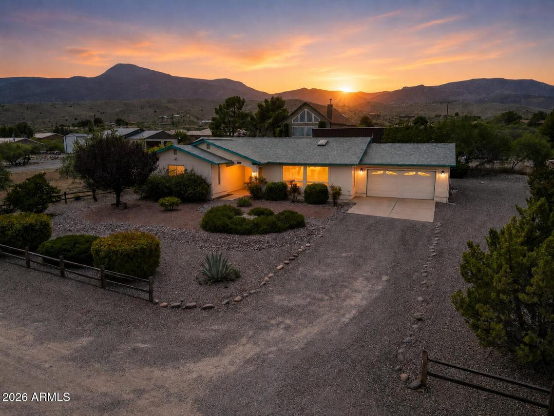 1080 Hummingbird Ln., Clarkdale, AZ 86324