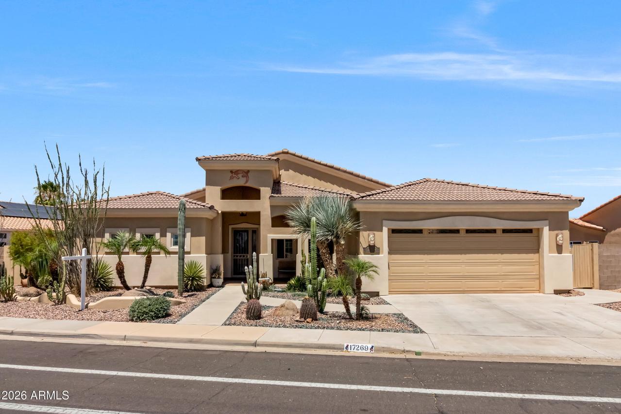 17269 N Coyote Lakes Pkwy., Surprise, AZ 85378