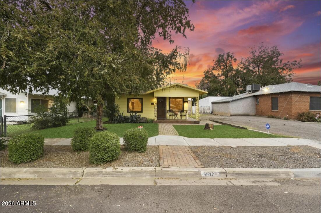 5540 W Northview Ave., Glendale, AZ 85301
