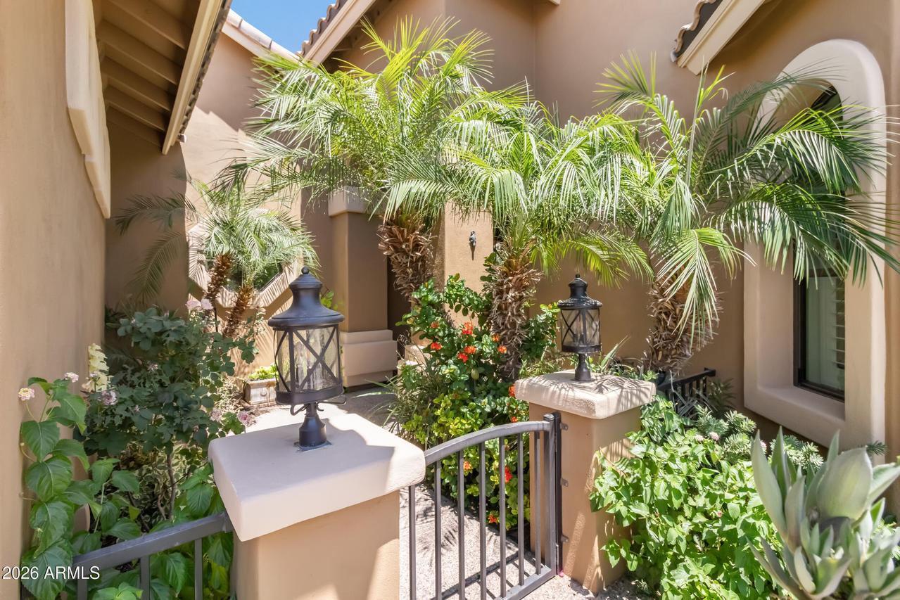11660 W Lakeview Ct., Surprise, AZ 85378