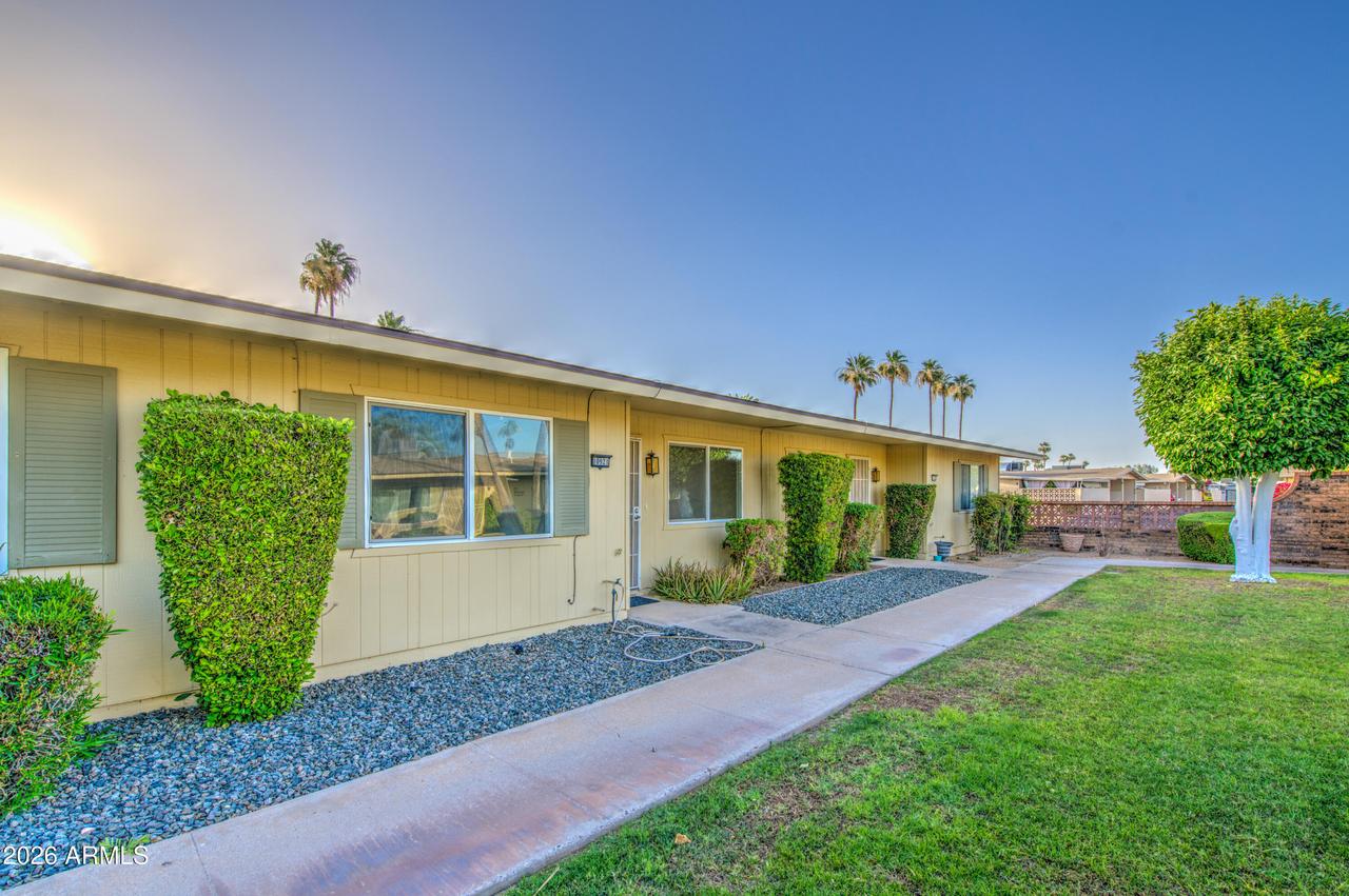 10921 W Santa Fe Dr., Sun City, AZ 85351
