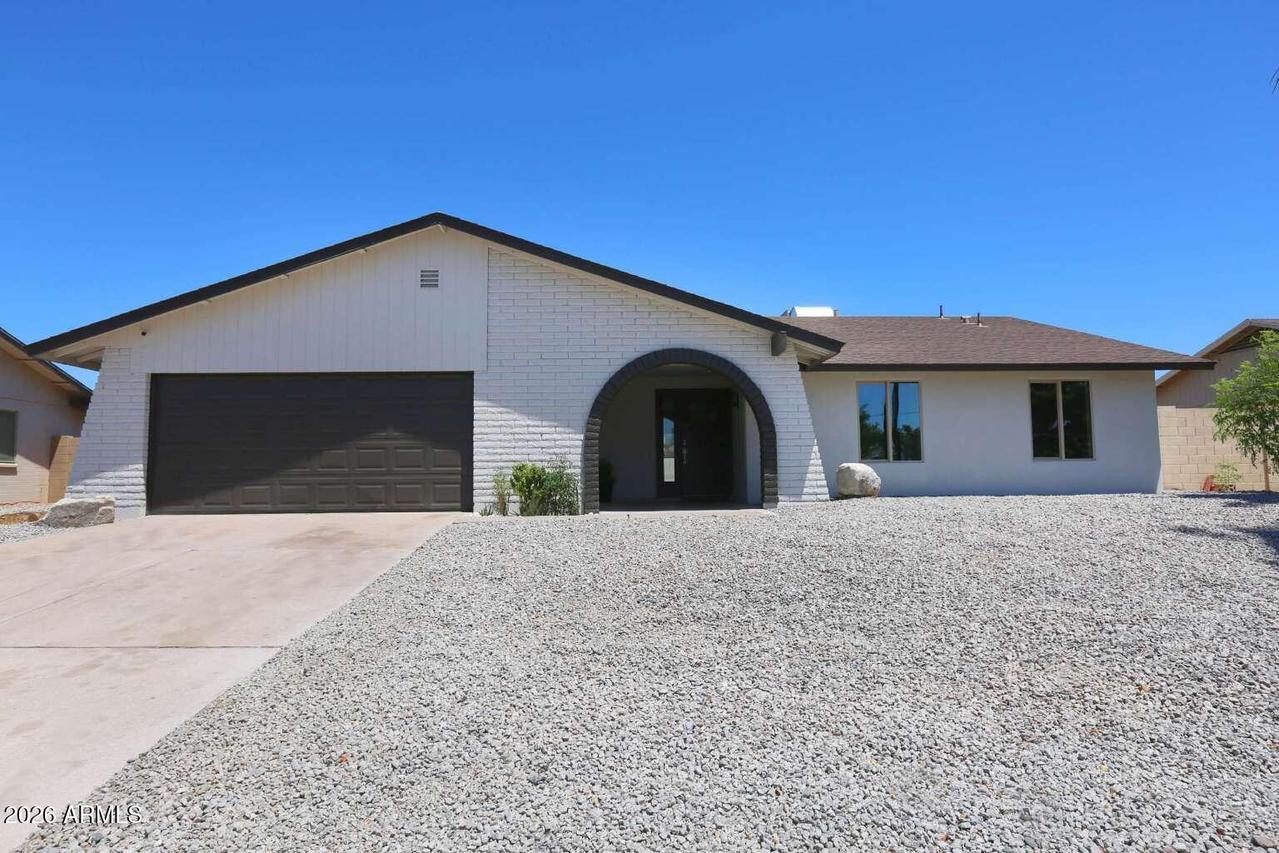 2528 W Sweetwater Ave., Phoenix, AZ 85029