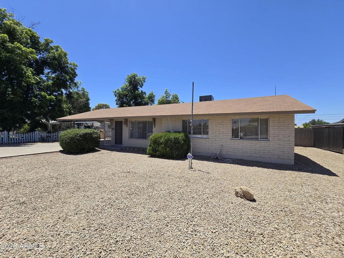 7800 N 60th Ave., Glendale, AZ 85301