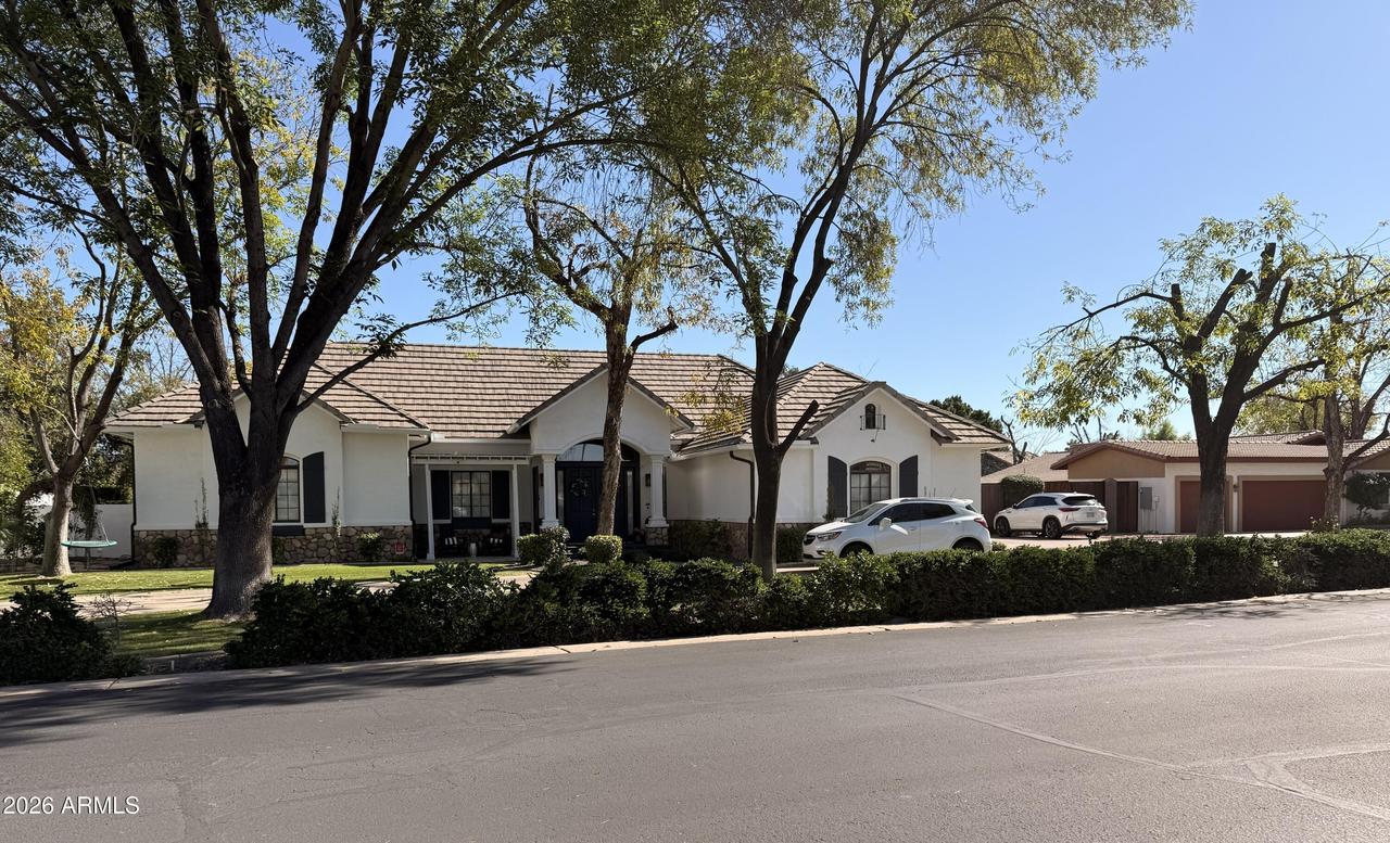 63 N La Arboleta Dr., Gilbert, AZ 85234