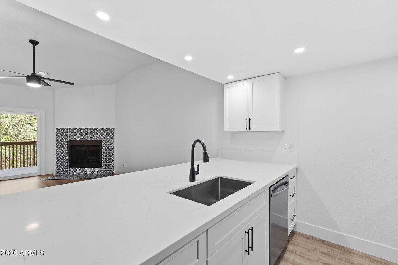 2515 N 52nd St. #207, Phoenix, AZ 85008