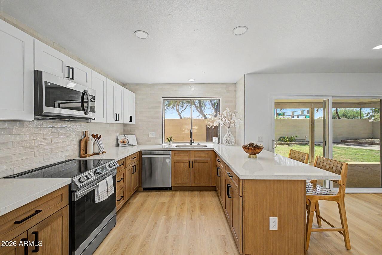302 N 166th Ln., Goodyear, AZ 85338
