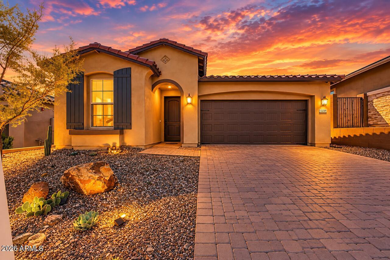 13239 W Red Range Way, Peoria, AZ 85383