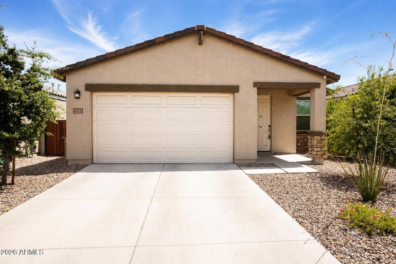 4477 W Greenleaf Dr., San Tan Valley, AZ 85144