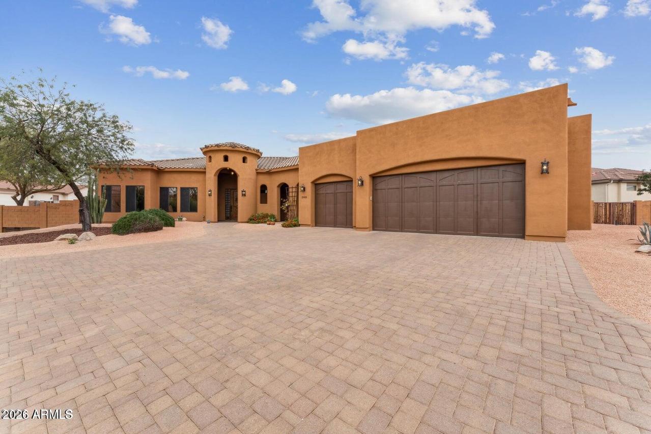 10426 Greenway St., Mesa, AZ 85207