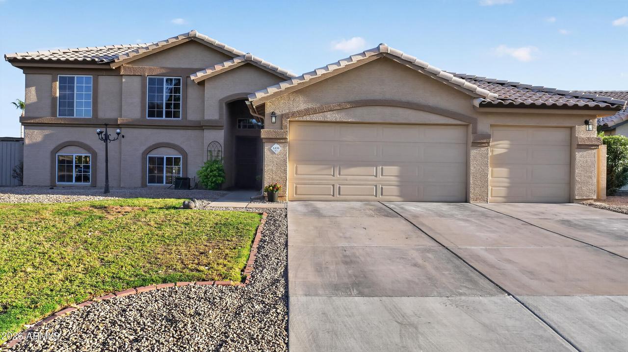 1231 E Thatcher Blvd., Chandler, AZ 85225