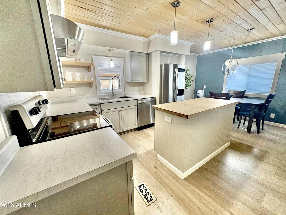 2175 W Southern Ave. #203, Apache Junction, AZ 85120