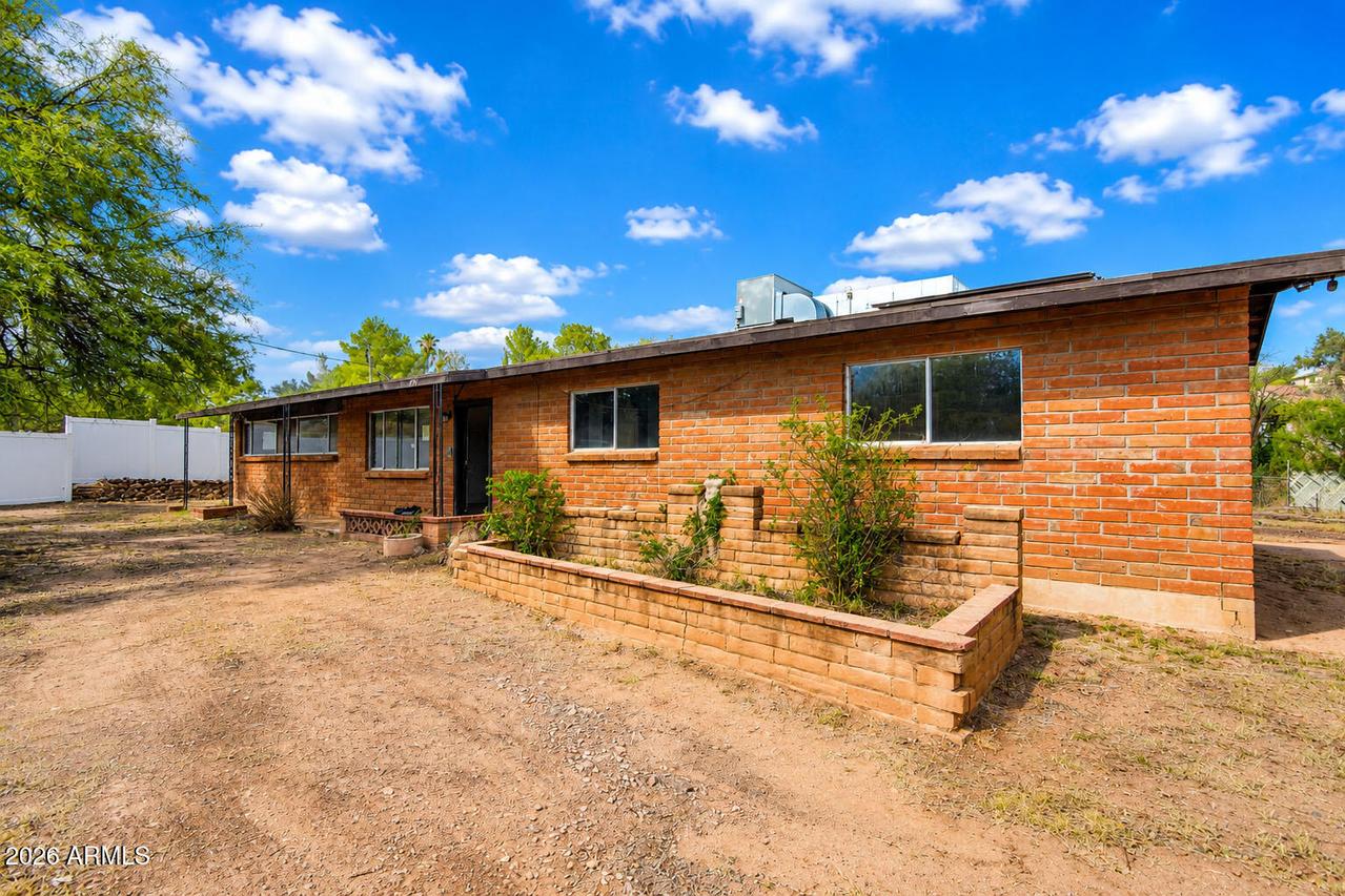 1176 N Royal Rd., Nogales, AZ 85621