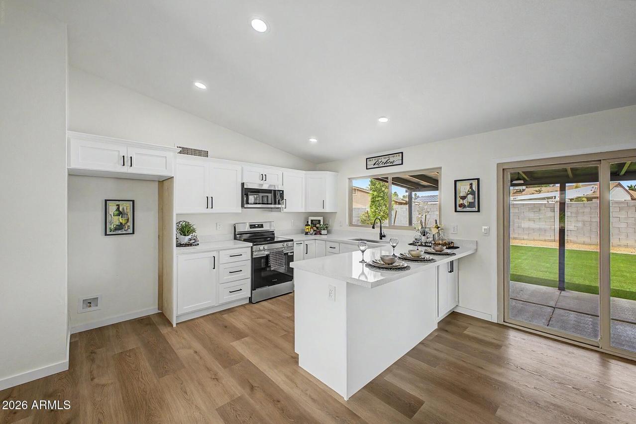 908 W Montoya Ln., Phoenix, AZ 85027