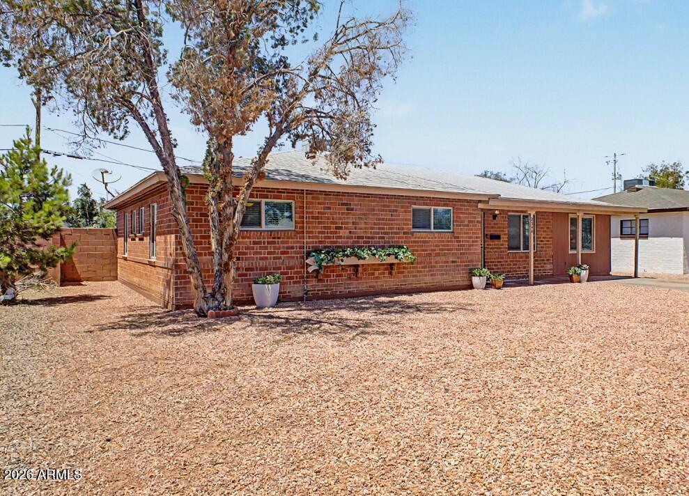 2344 W Mitchell Dr., Phoenix, AZ 85015