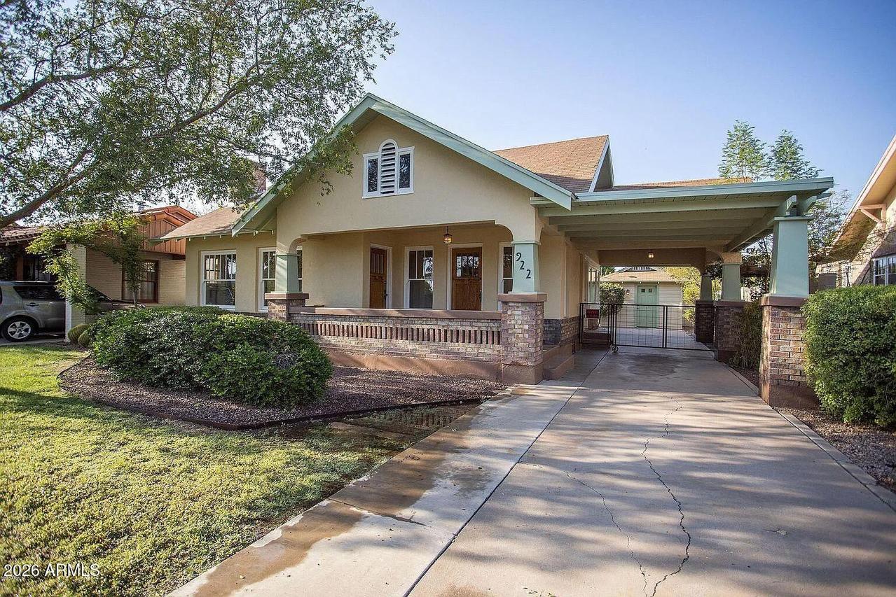 922 W Roosevelt St., Phoenix, AZ 85007