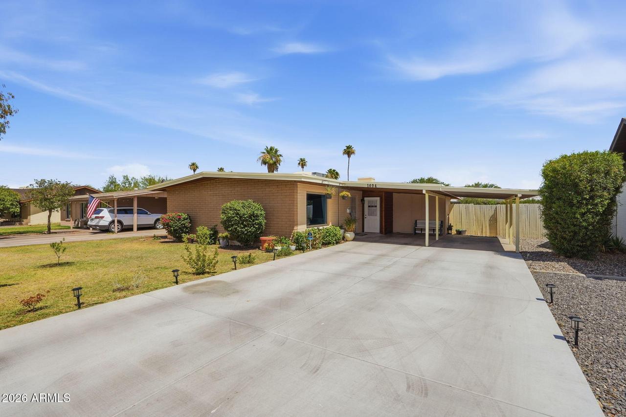 1404 E Bishop Dr., Tempe, AZ 85282