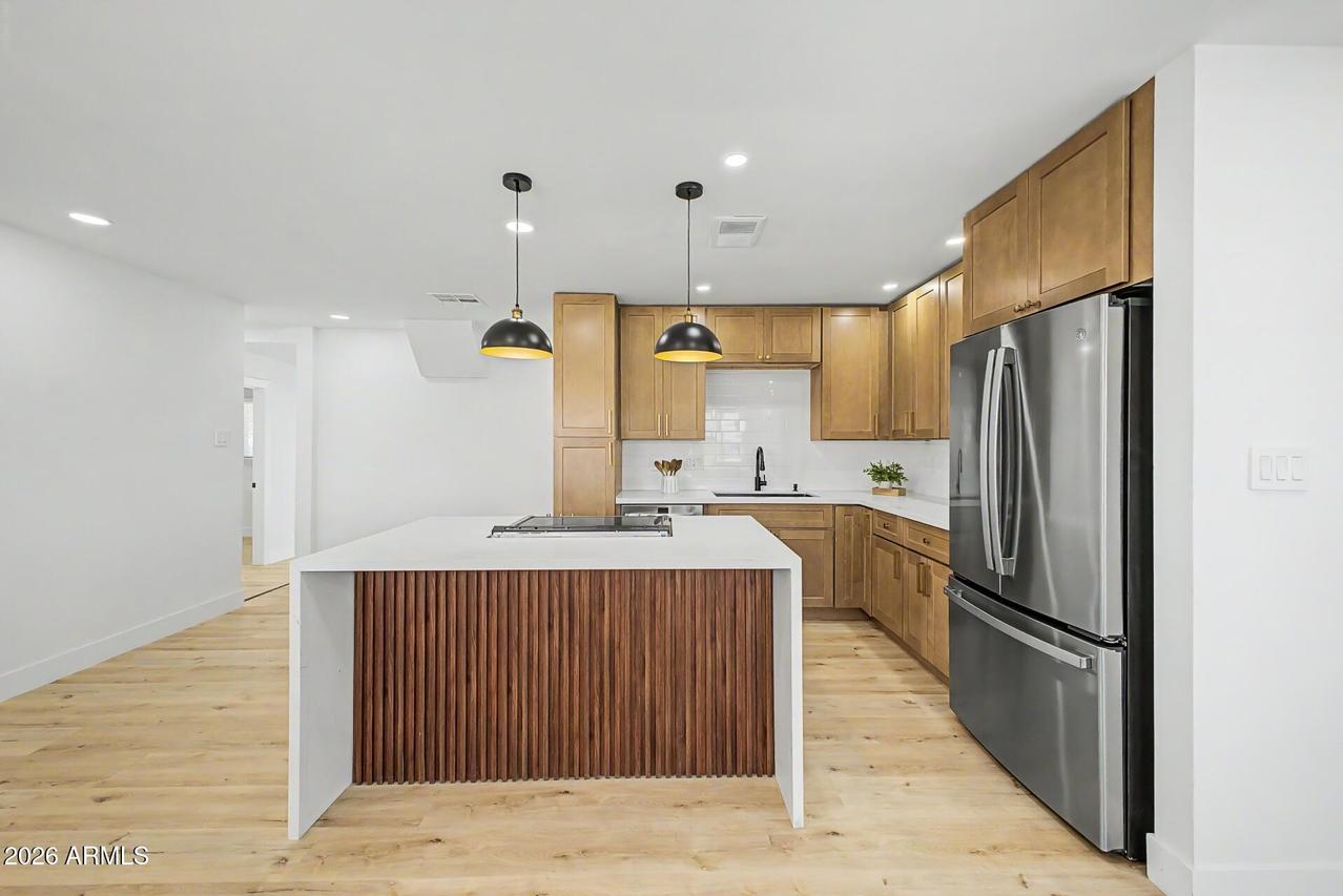 5232 W Hearn Rd., Glendale, AZ 85306