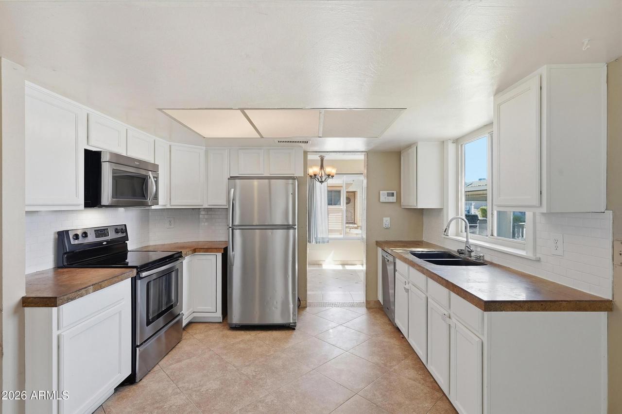 2455 E Broadway Rd. #8, Mesa, AZ 85204