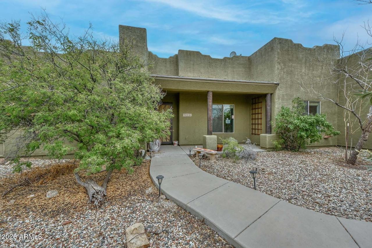 210 W Yucca Ln., New River, AZ 85087