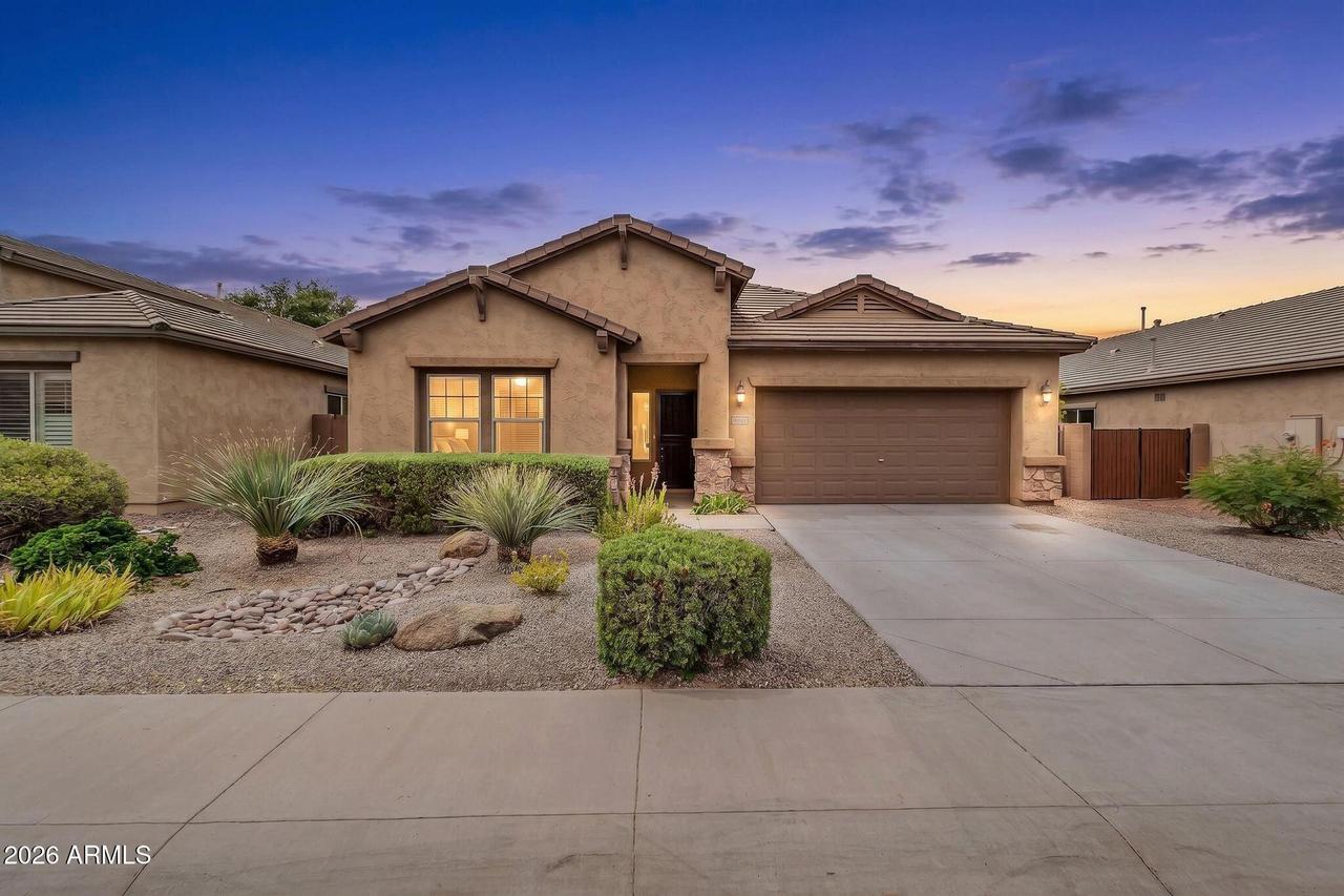 10865 E Sentiero Ave., Mesa, AZ 85212