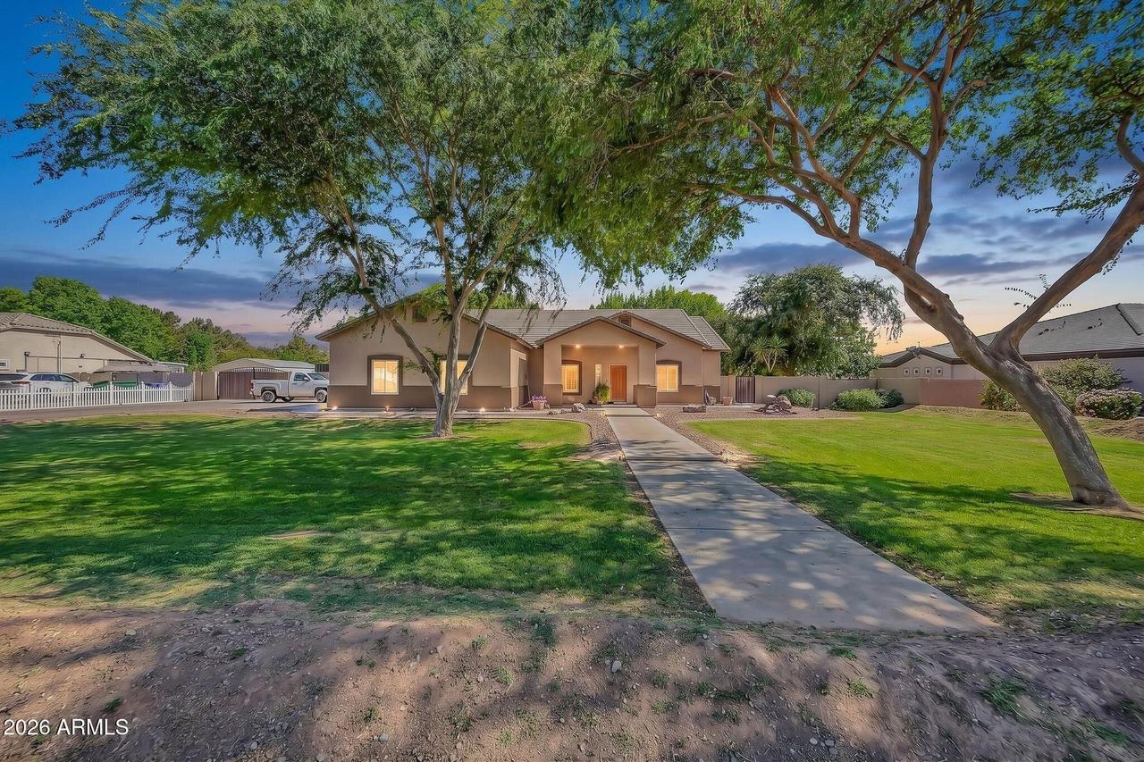 2141 E Melrose St., Gilbert, AZ 85297