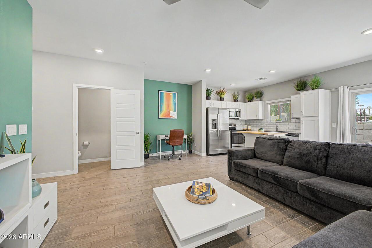 8342 N 22nd Ln., Phoenix, AZ 85021