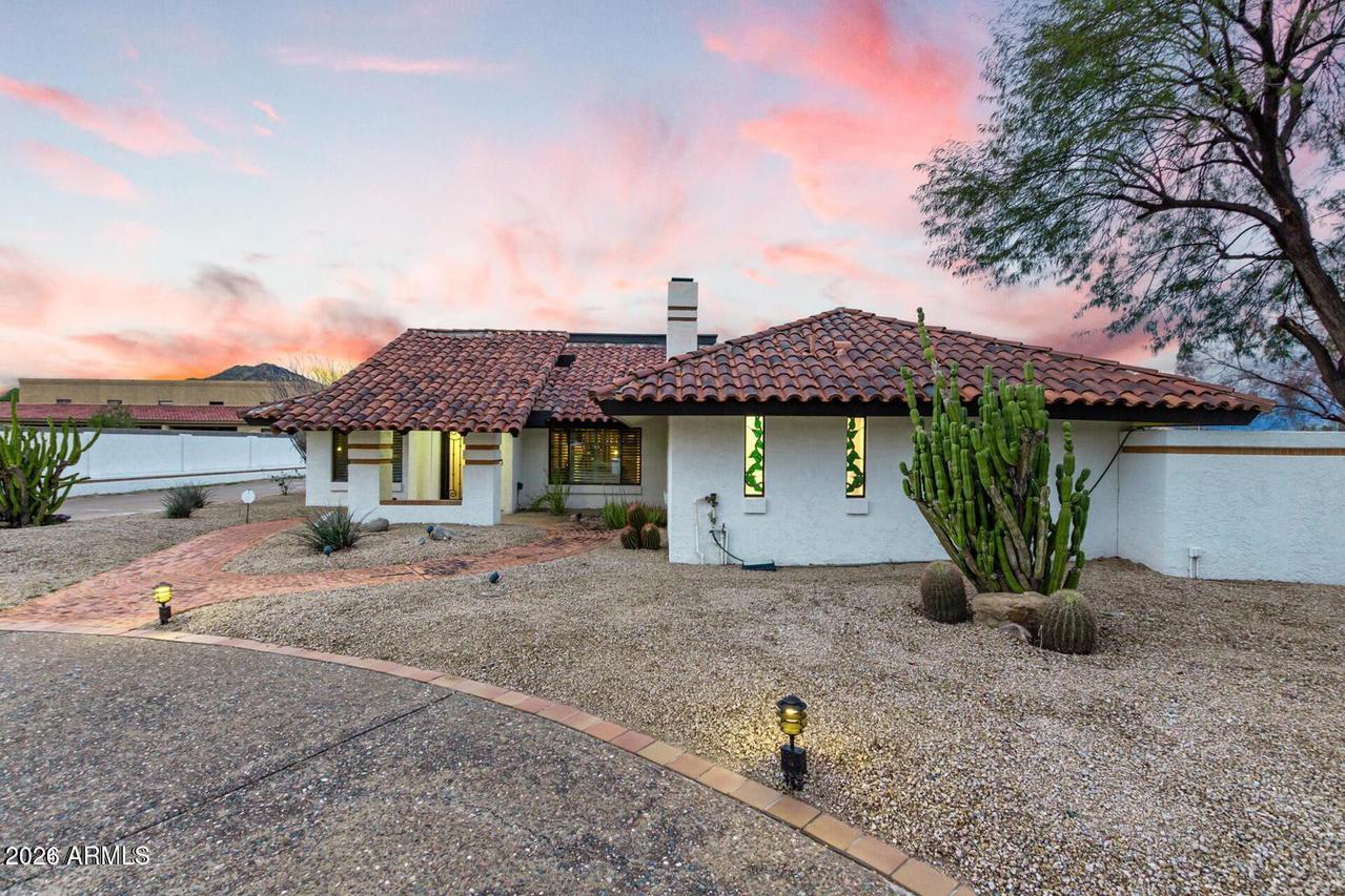 5224 W Creedance Blvd., Glendale, AZ 85310