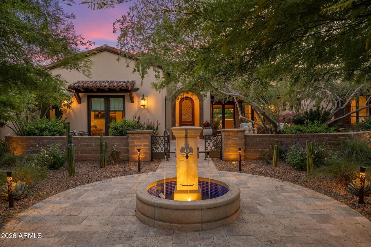 5520 N 4th St., Phoenix, AZ 85012