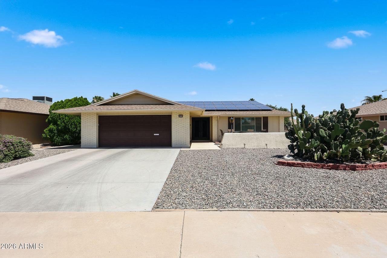 10714 W Saratoga Cir., Sun City, AZ 85351