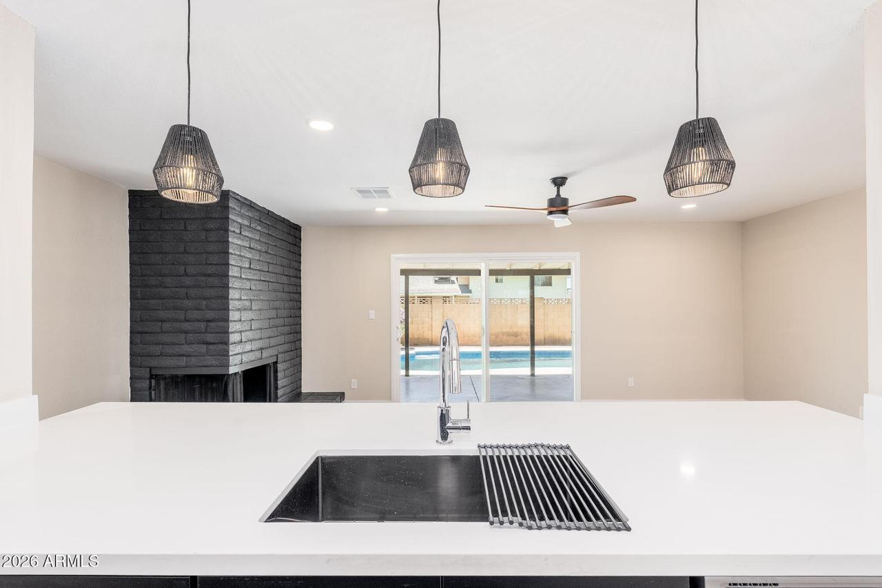 4201 W Luke Ave., Phoenix, AZ 85019