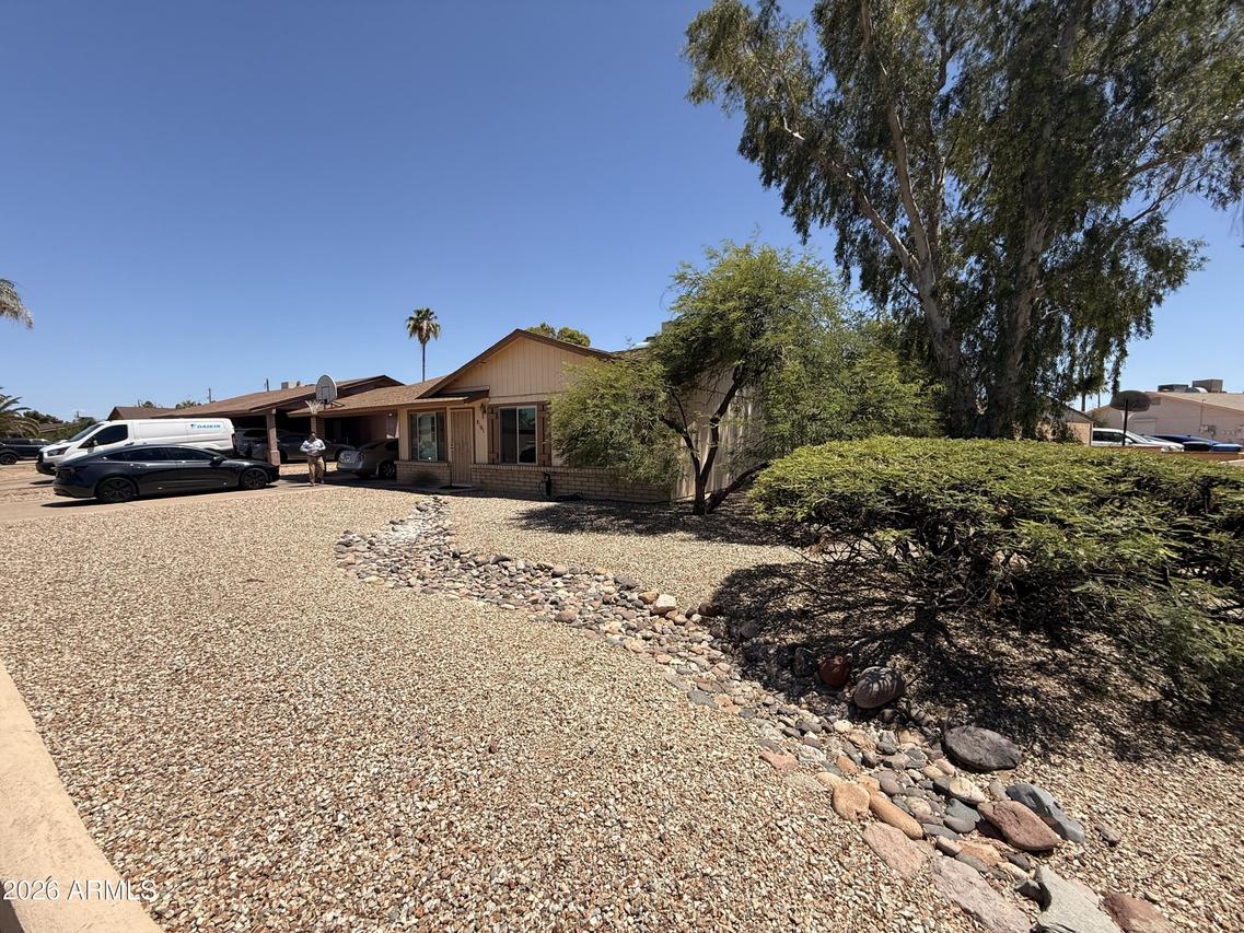 2151 E Hillery Dr., Phoenix, AZ 85022