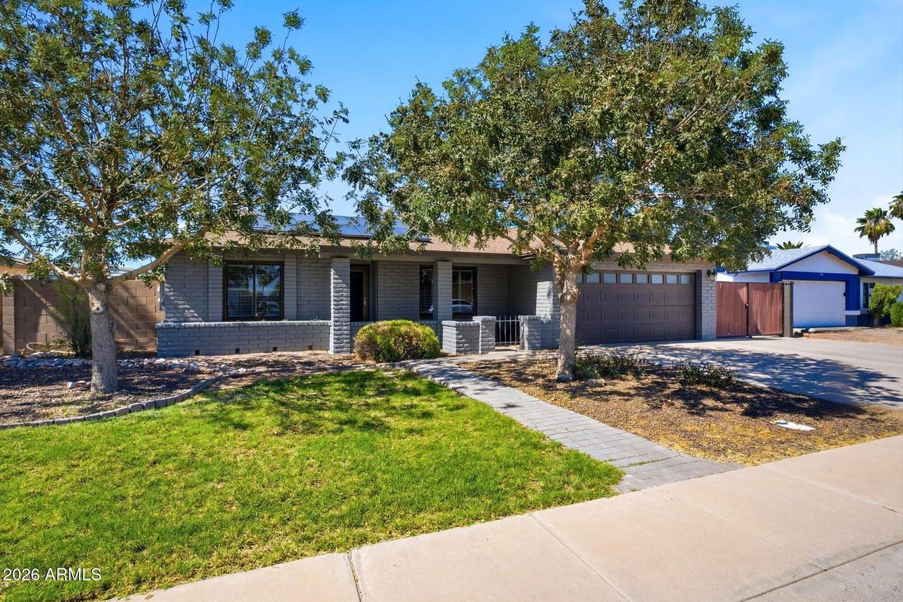 904 W Loughlin Dr., Chandler, AZ 85225