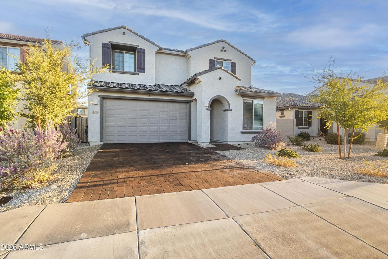 8955 W Luke Ave., Glendale, AZ 85305